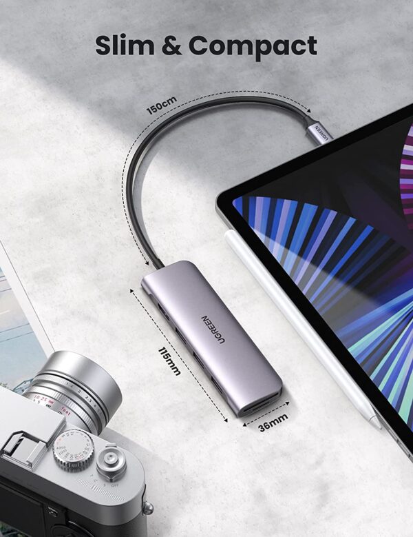 Adaptateur USB-C 6 en 1 UGREEN, design compact et léger.