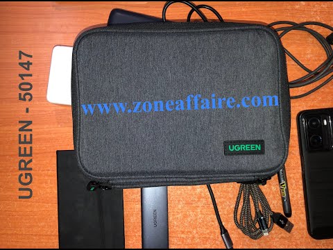 Sac d'organisation d'accessoires électroniques UGREEN modèle 50147 présenté avec des câbles et des appareils sur un bureau.